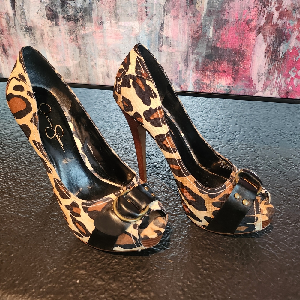 Jessica Simpson Brown and Black Heels